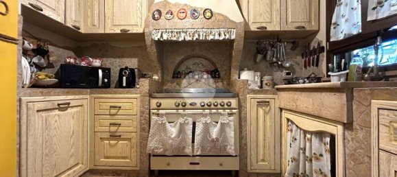 Квартира с 6 комнатами в Рим, Италия № 24425 9