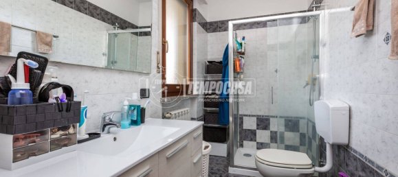 1 bedroom Apartment in Gassino Torinese, Italy No. 297685 16