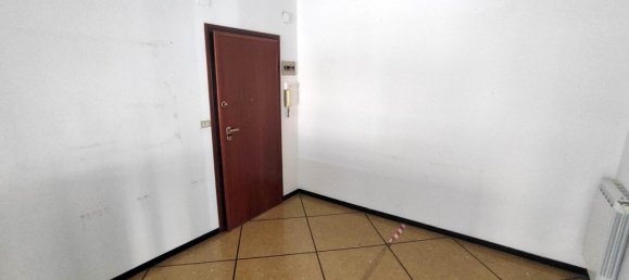 3-salle Appartement à Rapallo, Italy No. 15707 2