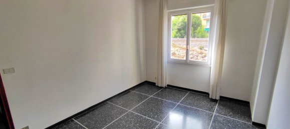 3-salle Appartement à Rapallo, Italy No. 15707 10