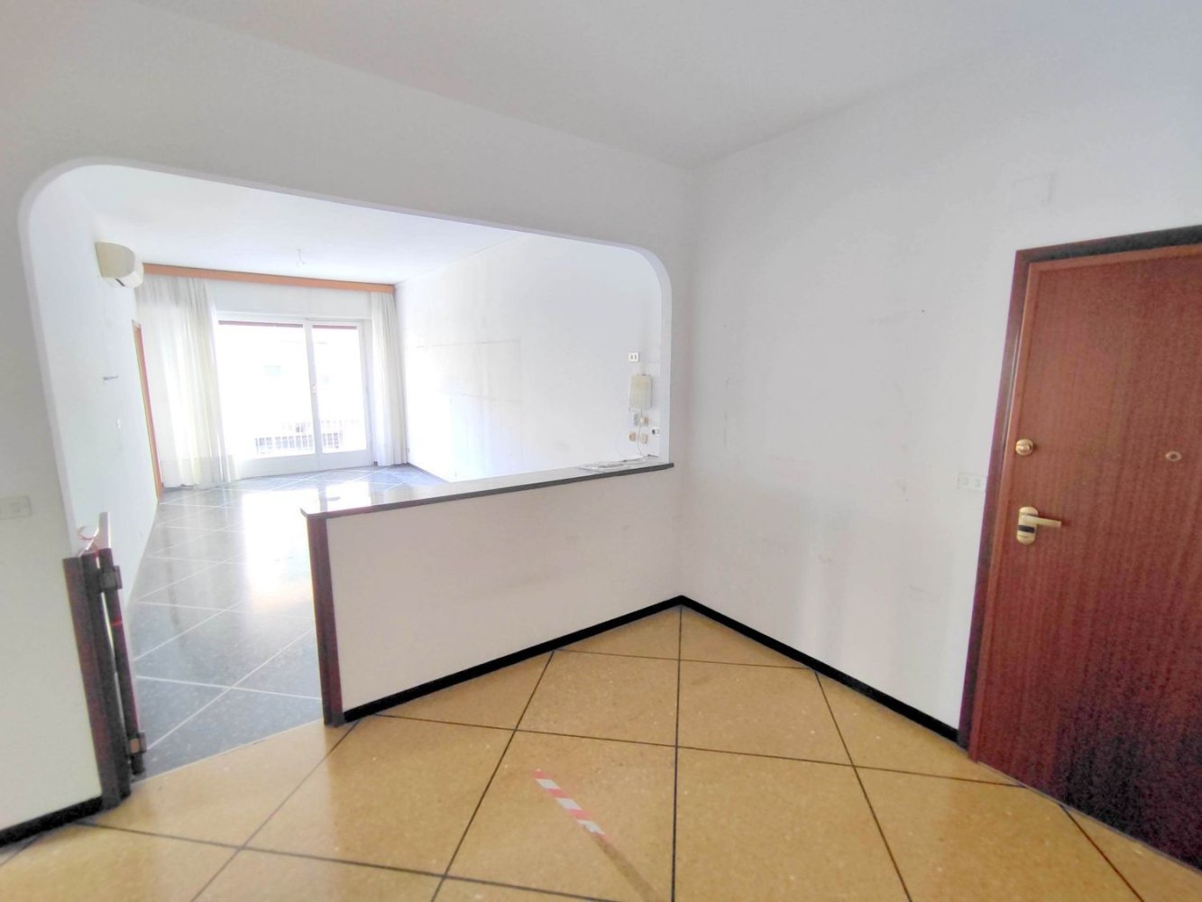 3-salle Appartement à Rapallo, Italy No. 15707