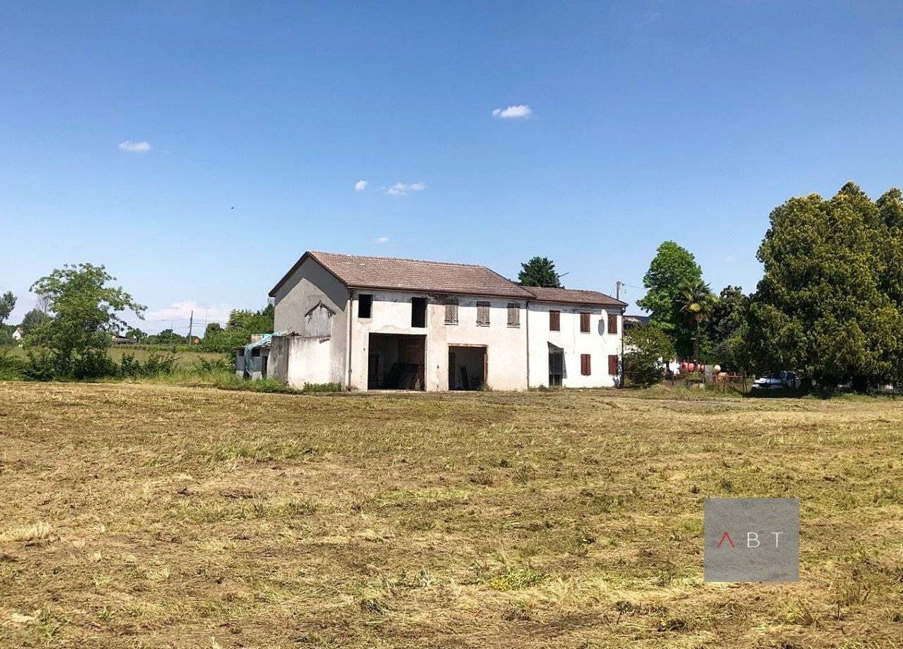 Дом с 2 спальнями в Куртароло, Италия № 262508