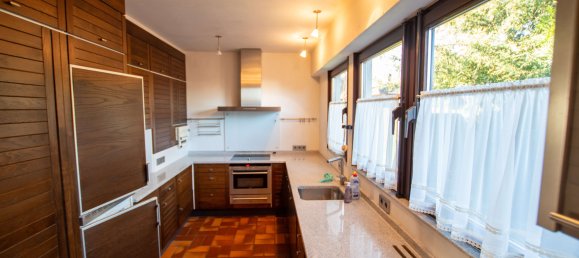 3 bedrooms House in Esslingen, Germany No. 37295 4