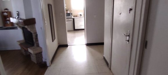 3 bedrooms House in Saint-Mesmin, France No. 66704 7