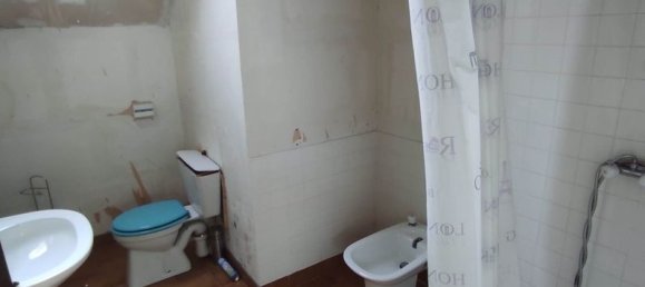 3 bedrooms House in Saint-Mesmin, France No. 66704 11