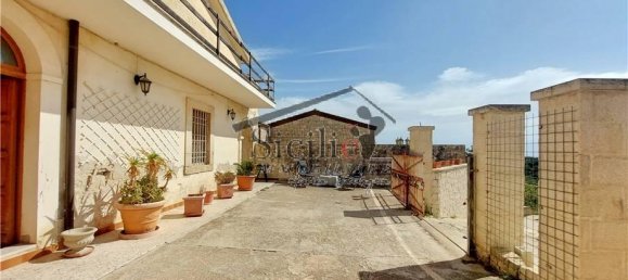 9 rooms House in Modica, Italy No. 156727 2