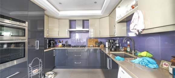 3 bedrooms House in Stanmore, United Kingdom No. 12188 17