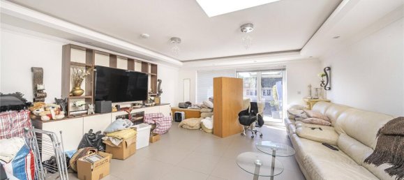 3 bedrooms House in Stanmore, United Kingdom No. 12188 5