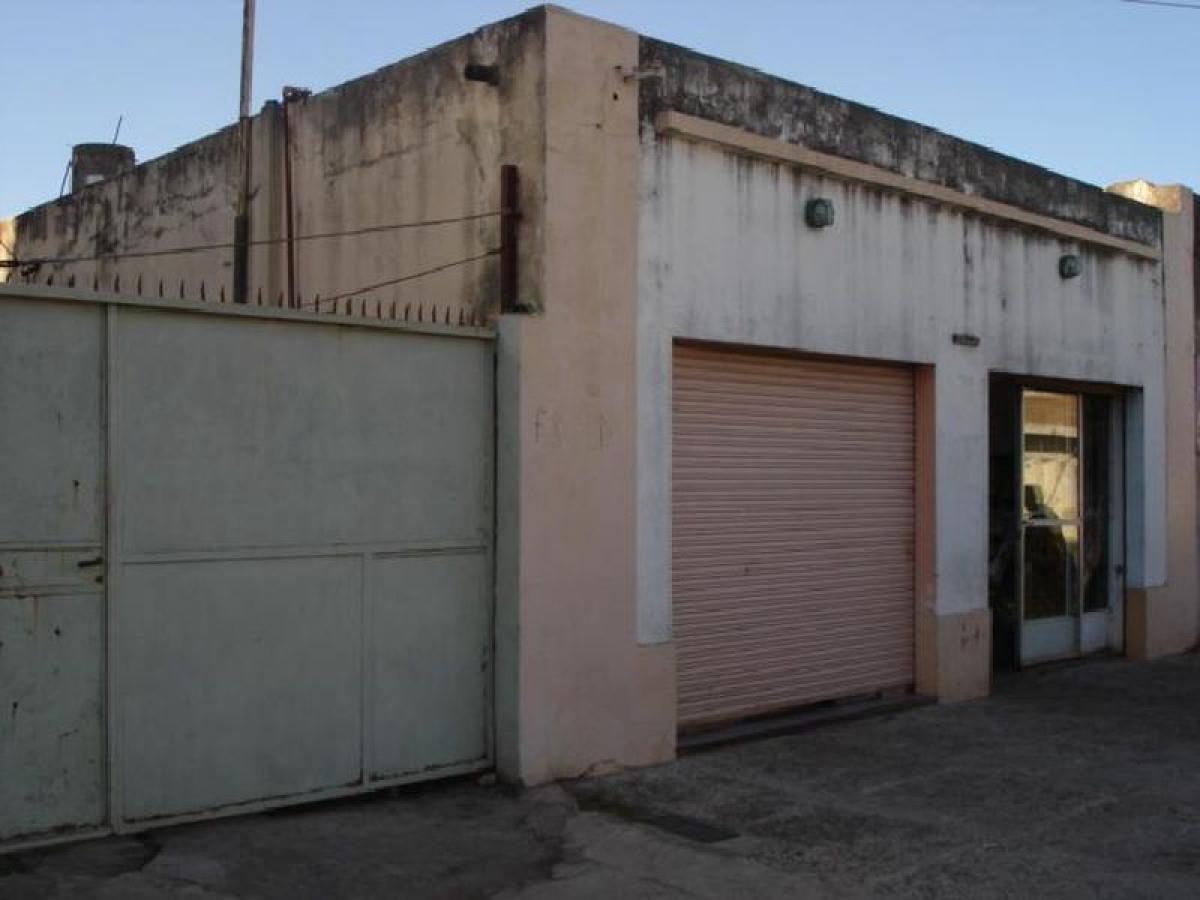 2 bedrooms House in Moron, Argentina No. 89136