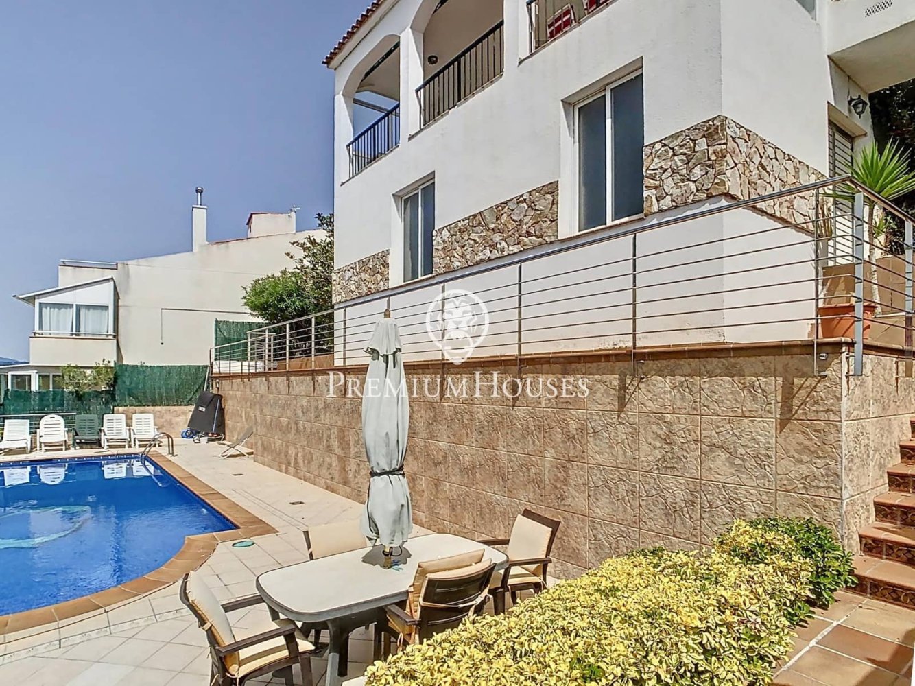 4 bedrooms House in Santa Susanna, Spain No. 255308