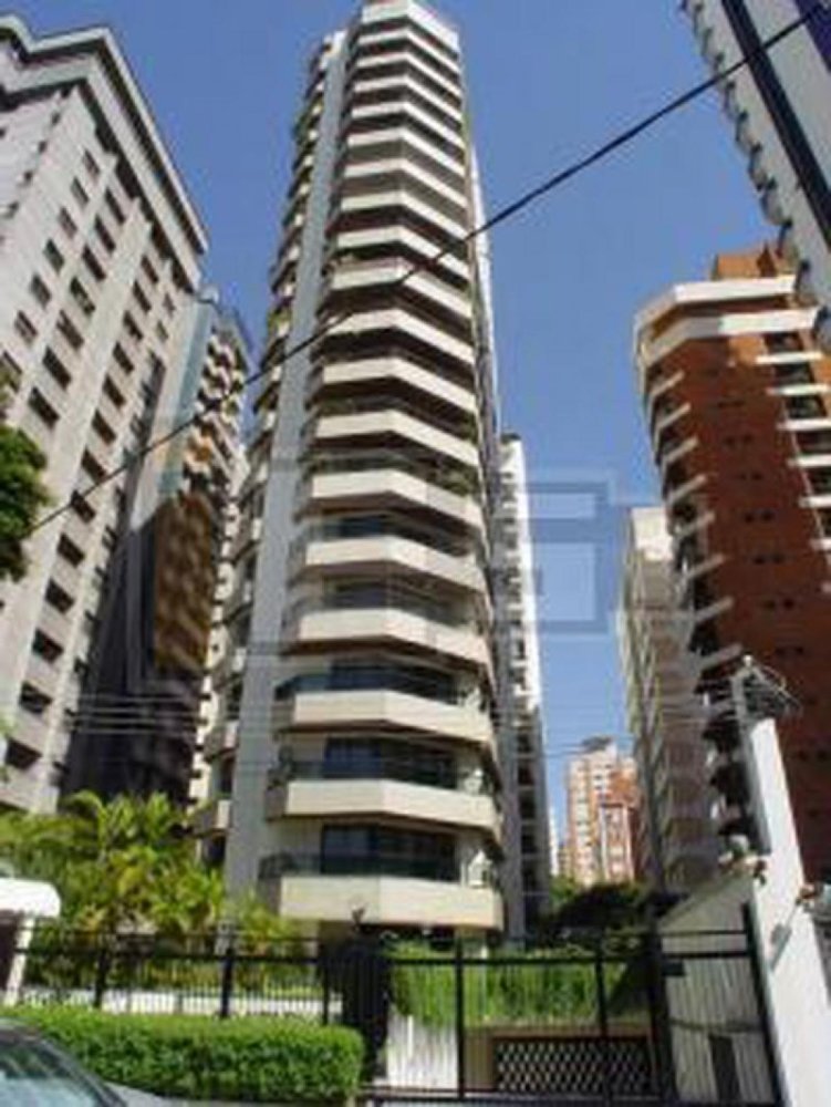 Apartamento de 4 dormitorios en Sao Paulo, Brazil No. 439652