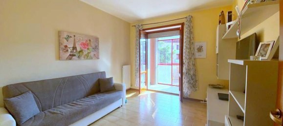 3 rooms Apartment in Campobasso, Italy No. 31003 3