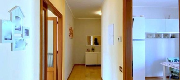 3 rooms Apartment in Campobasso, Italy No. 31003 22