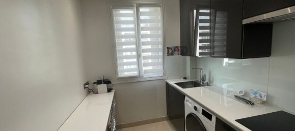 Apartamento de 2 dormitorios en Les Pavillons-sous-Bois, France No. 139477 2