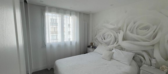 Apartamento de 2 dormitorios en Les Pavillons-sous-Bois, France No. 139477 3