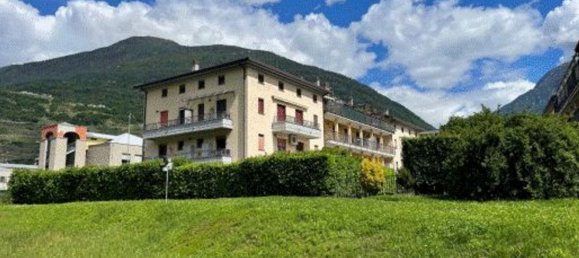 2 rooms Apartment in Sondrio, Italy No. 3505 5