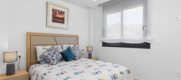 4 bedrooms House in Guardamar del Segura, Spain No. 188354 2