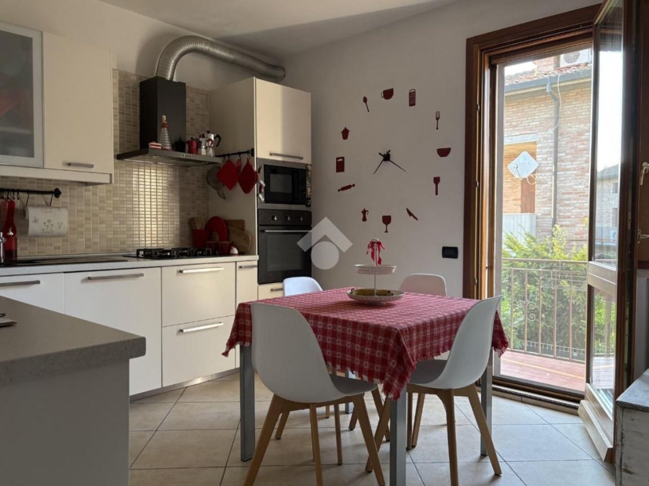 4غرفة منزل في Ferrara, Italy رقم 263254