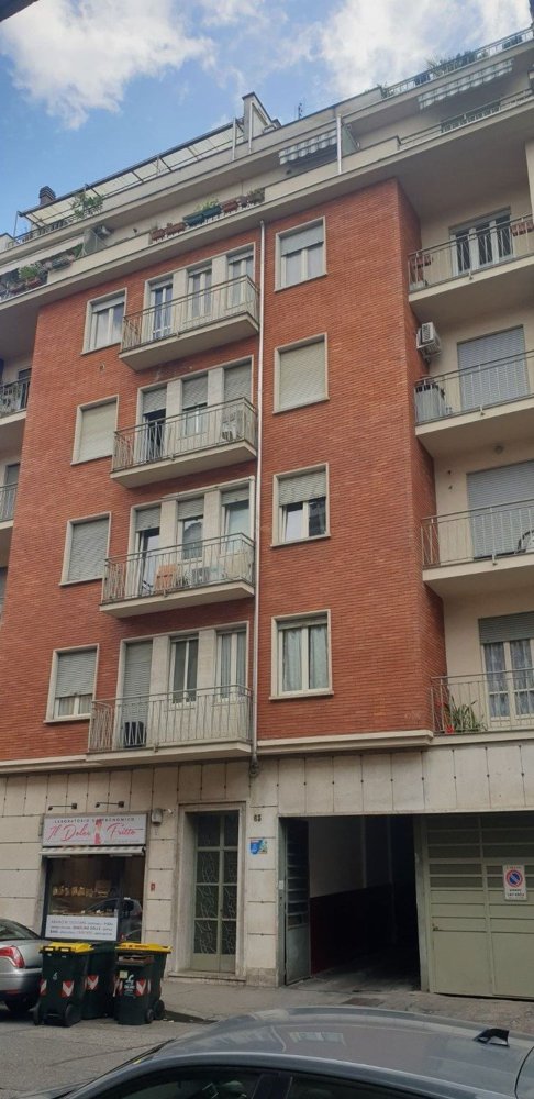 Garage in Turin, Italy 350m², Nr. 352365