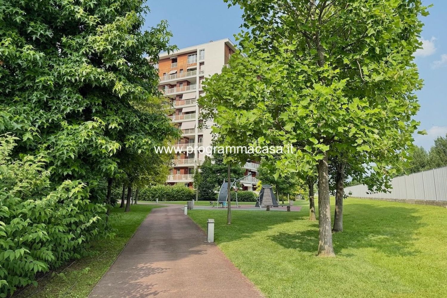 3 rooms Apartment in Segrate, Italy No. 257717