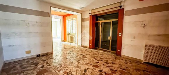 Propiedad comercial de 7 habitaciónes en Cernusco Lombardone, Italy No. 75848 6