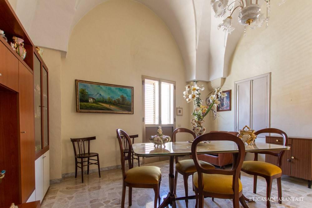 Вилла с 4 комнатами в Сан Джорджо Йонико, Италия № 92206