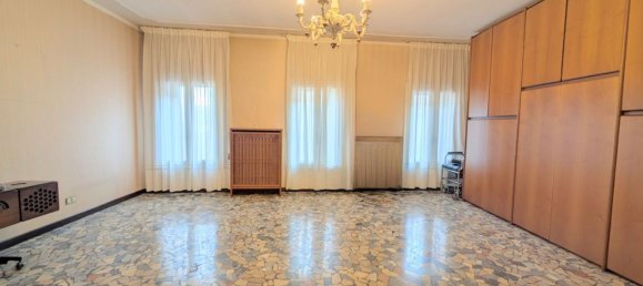 4 rooms Duplex in Thiene, Italy No. 195843 34