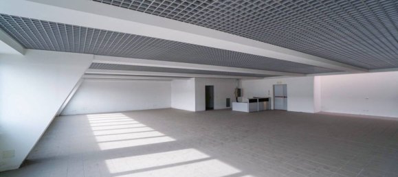 Офис с 1 комнатой в Верона, Италия № 164542 3