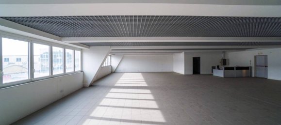 Офис с 1 комнатой в Верона, Италия № 164542 14