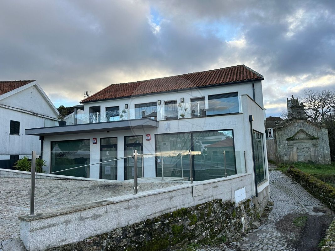 Propiedad comercial en Penedono, Portugal 77 m² No. 83191