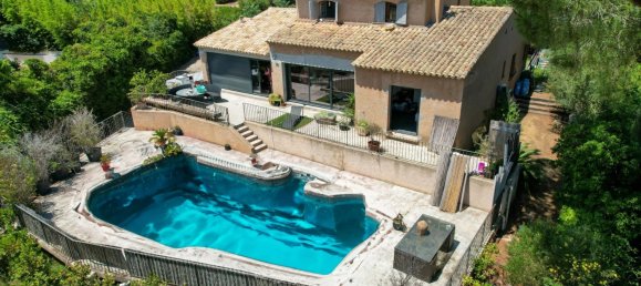 4 غرف نوم عقار تجاري في Grimaud, France رقم 908 2