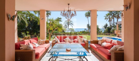 8 bedrooms Villa in Estepona, Spain No. 24235 26