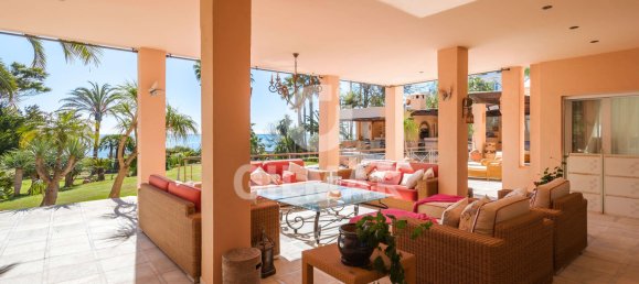 8 bedrooms Villa in Estepona, Spain No. 24235 25