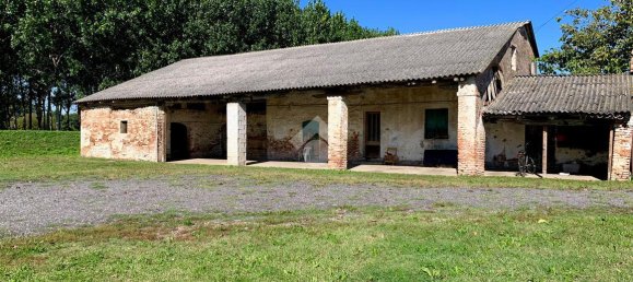 Studio in Mestrino, Italy No. 108705 10