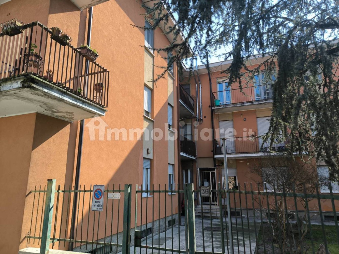 Квартира с 2 спальнями в Крема, Италия № 208986