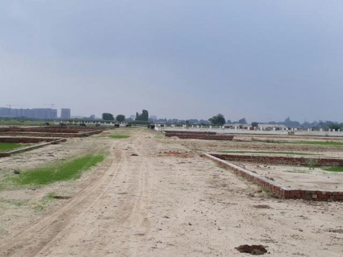  Land in Lucknow, India No. 37228