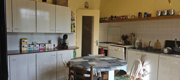 3 bedrooms House in Gracay, France No. 73155 4