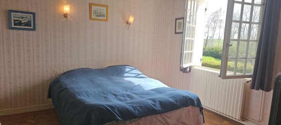 3 bedrooms House in Gracay, France No. 73155 6