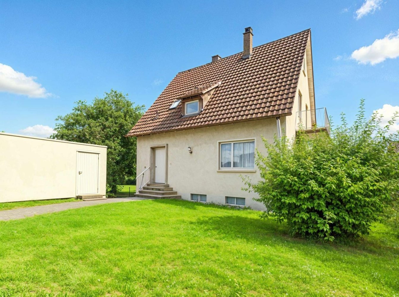 Дом с 3 спальнями в Goppingen, Германия № 307700