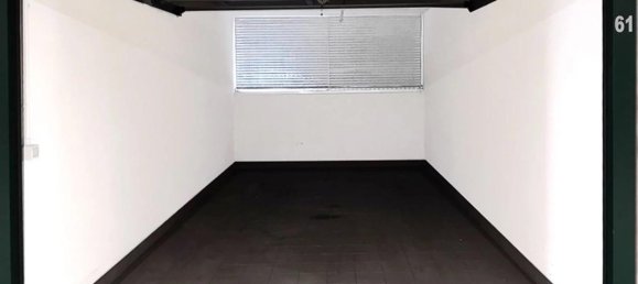 1-Zimmer Garage in Turin, Italy, Nr. 170897 8