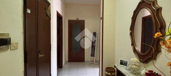 3 Schlafzimmer Wohnung in Naples, Italy, Nr. 273372 11