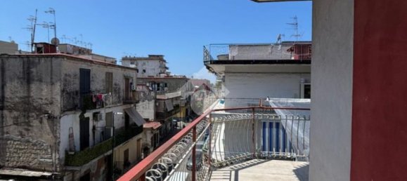 3 Schlafzimmer Wohnung in Naples, Italy, Nr. 273372 4