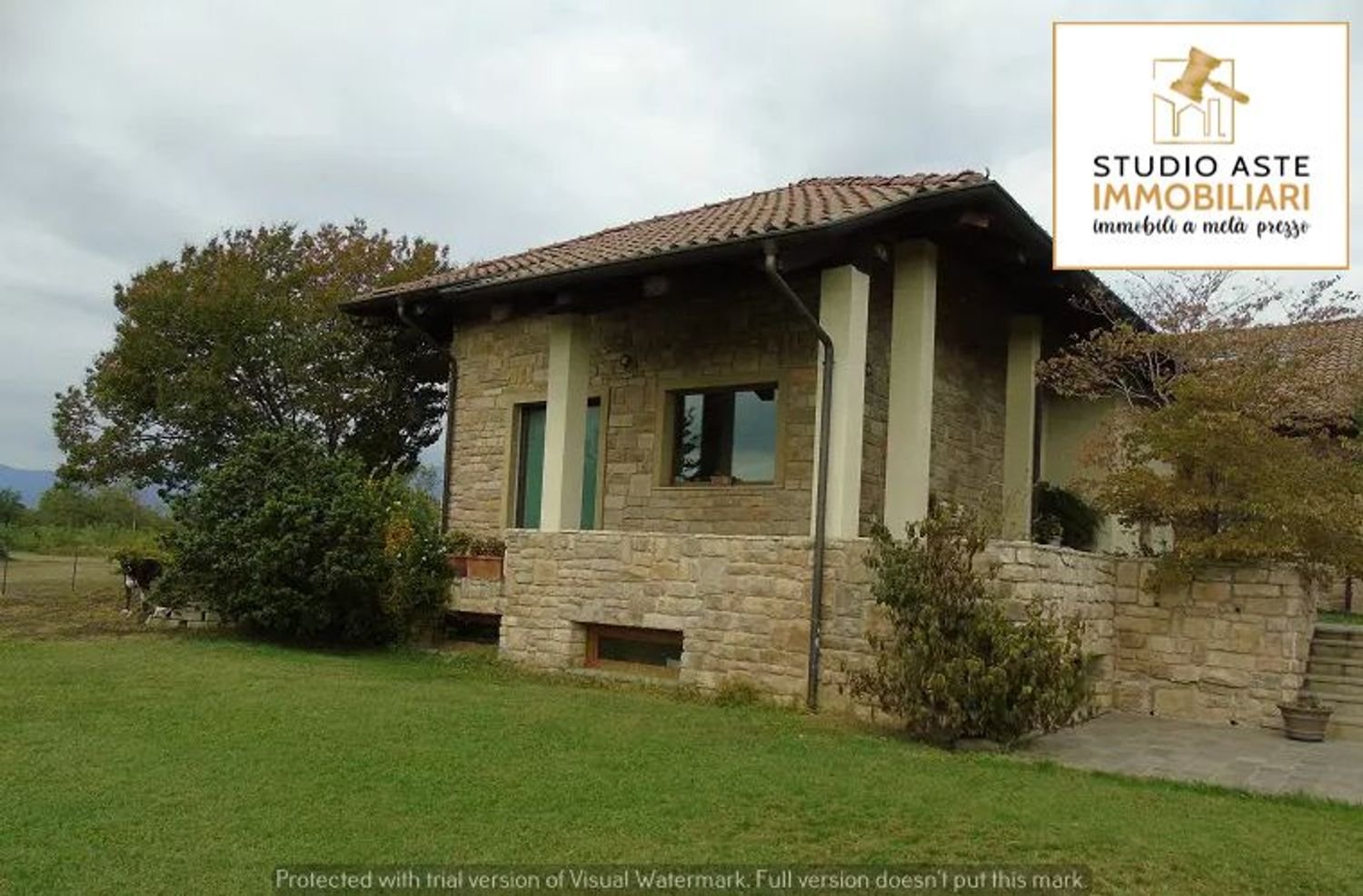 460m² Building in Caselle Torinese, Italy No. 95178