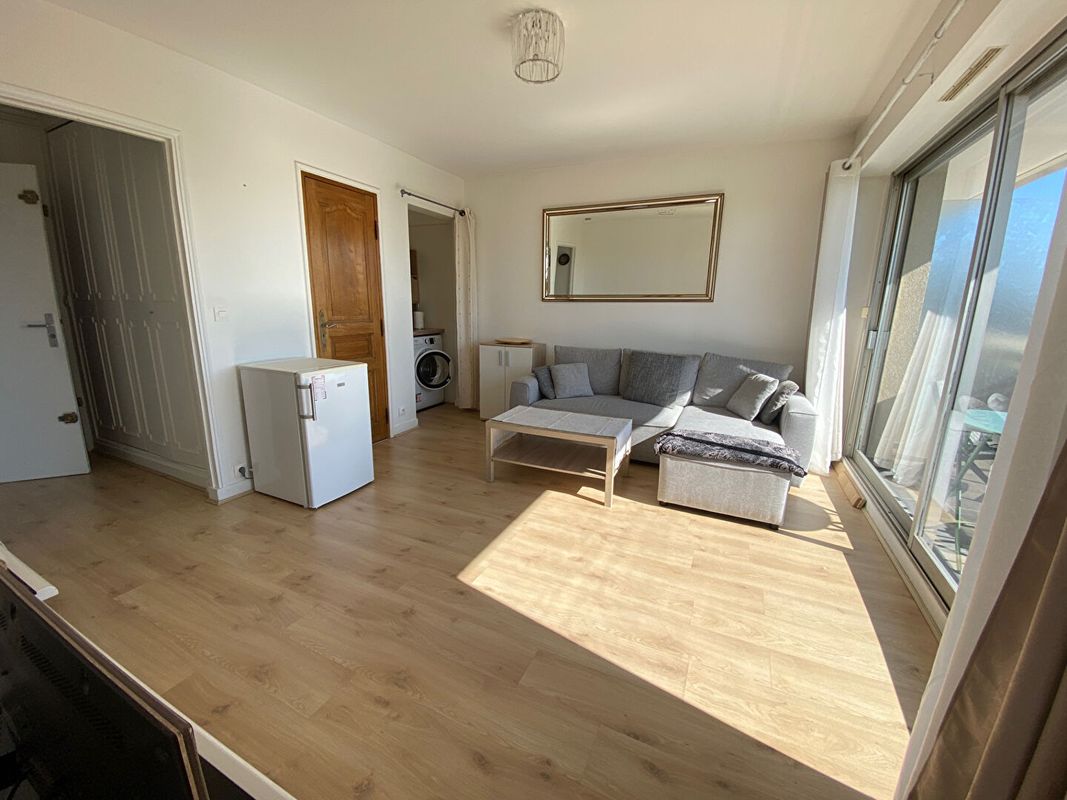 1 غرف نوم شقة في Montmorency, France رقم 114838