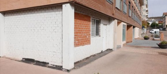 Propiedad comercial en Cuéllar, Spain 181 m² No. 77798 4