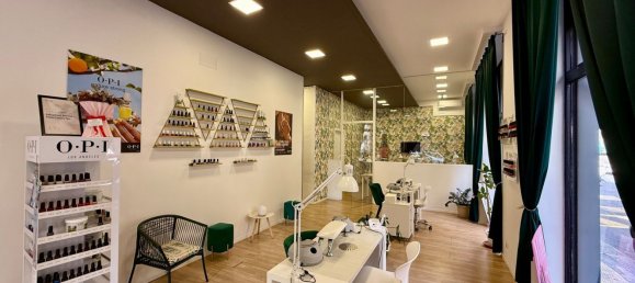 280m² Commercial property in Catania, Italy No. 311048 7