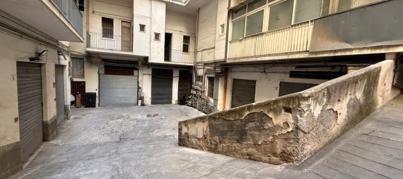 280m² Commercial property in Catania, Italy No. 311048 10