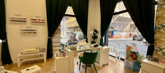 280m² Commercial property in Catania, Italy No. 311048 6