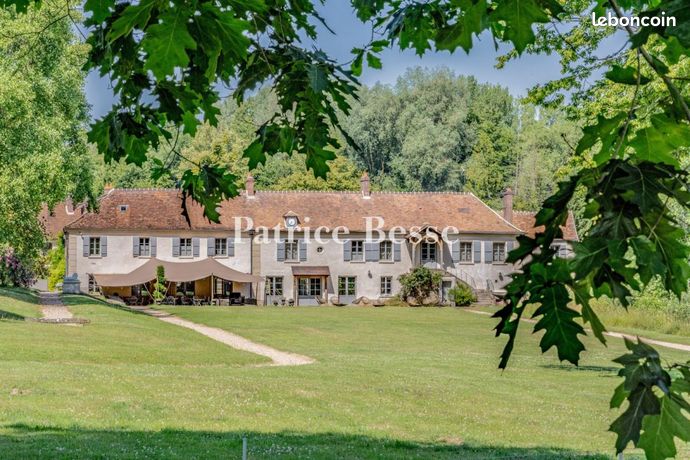 Дом с 12 спальнями в Шантийи, Франция № 300322