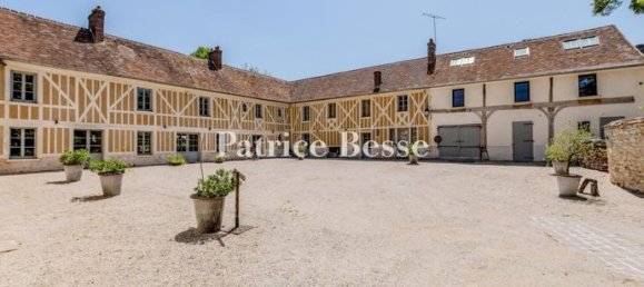 Дом с 12 спальнями в Шантийи, Франция № 300322 2